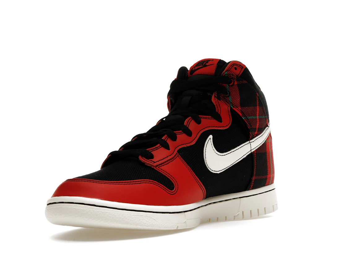 Vue 14 de Nike Dunk High SE Tartan Plaid Black University Red