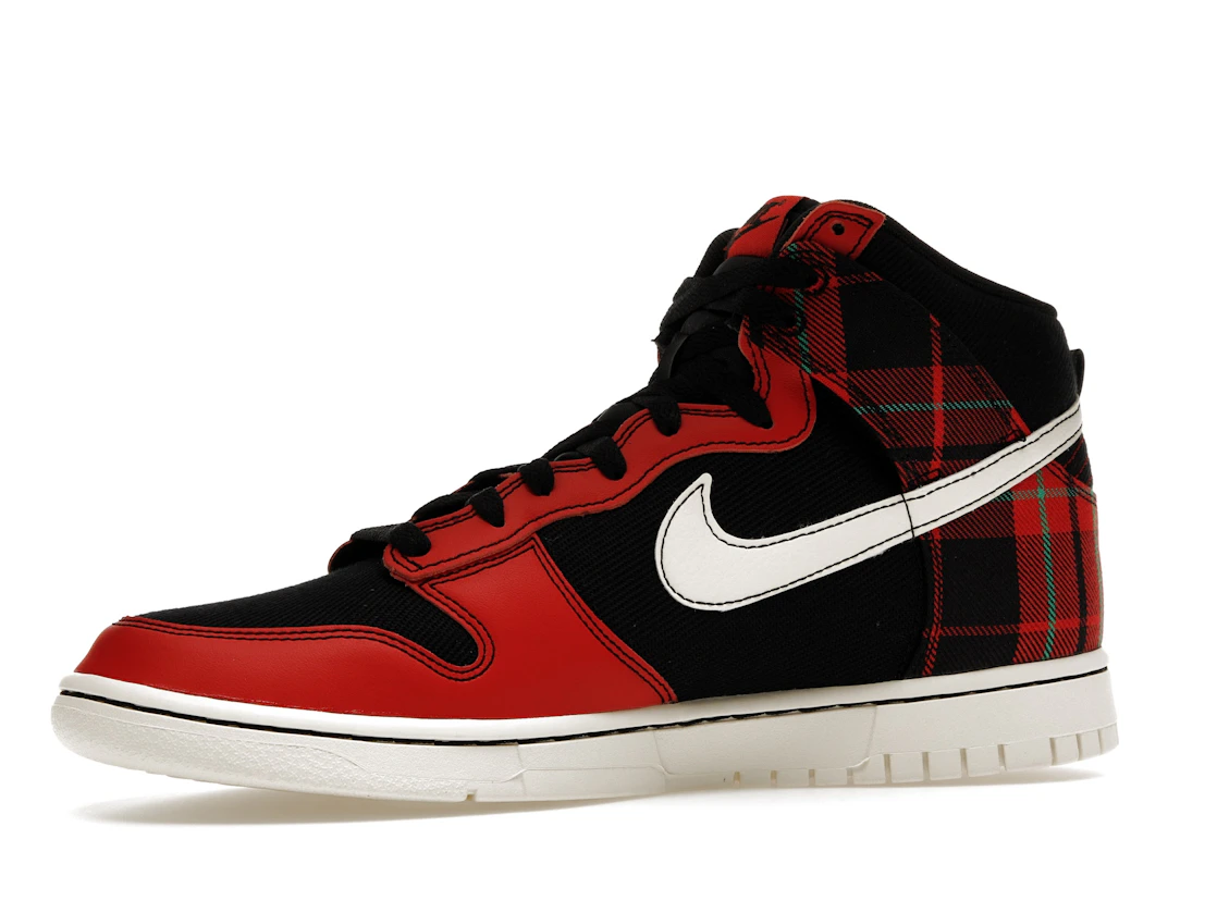 Vue 17 de Nike Dunk High SE Tartan Plaid Black University Red