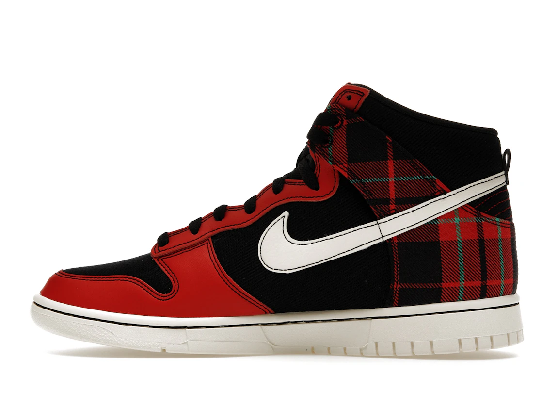 Vue 20 de Nike Dunk High SE Tartan Plaid Black University Red