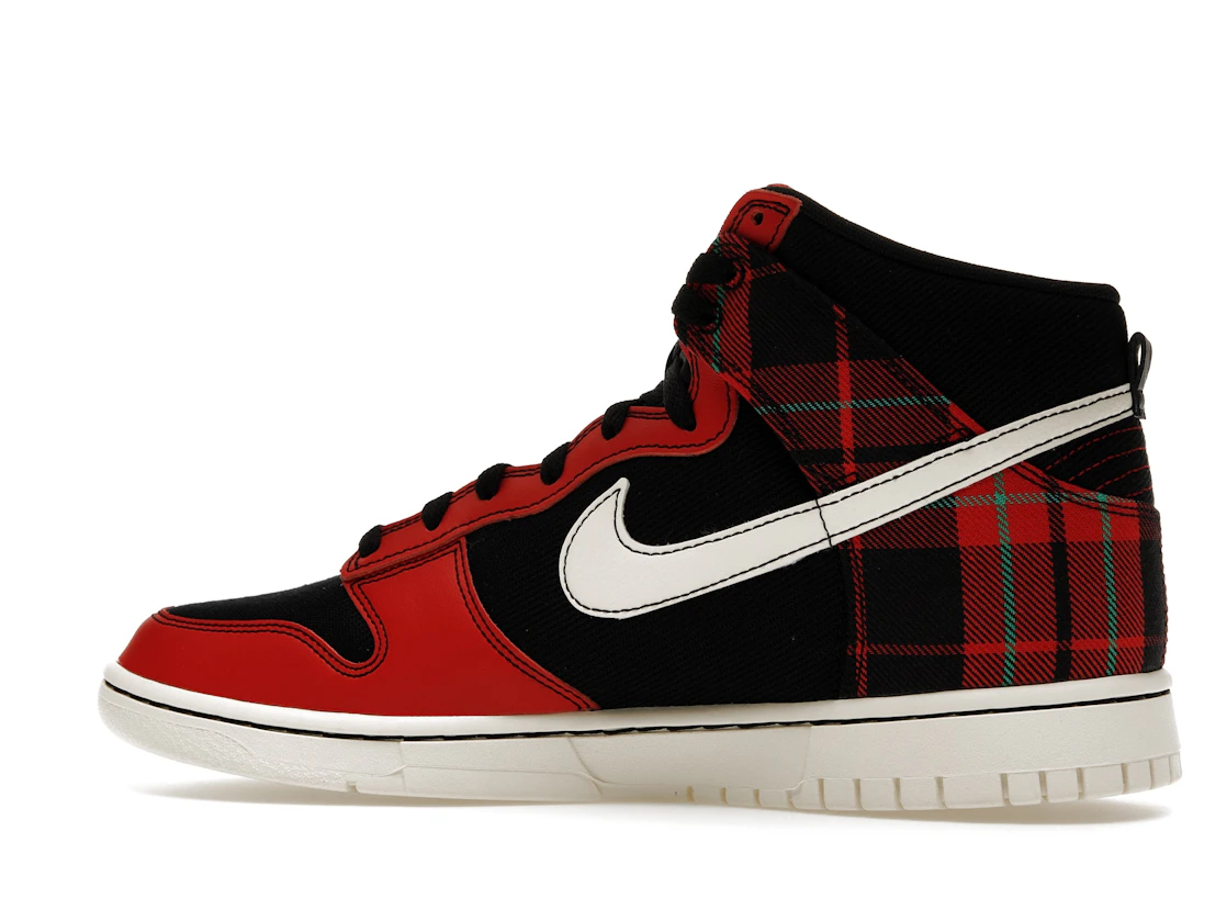 Vue 21 de Nike Dunk High SE Tartan Plaid Black University Red