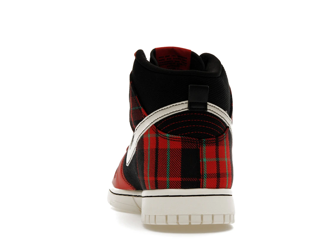 Vue 27 de Nike Dunk High SE Tartan Plaid Black University Red
