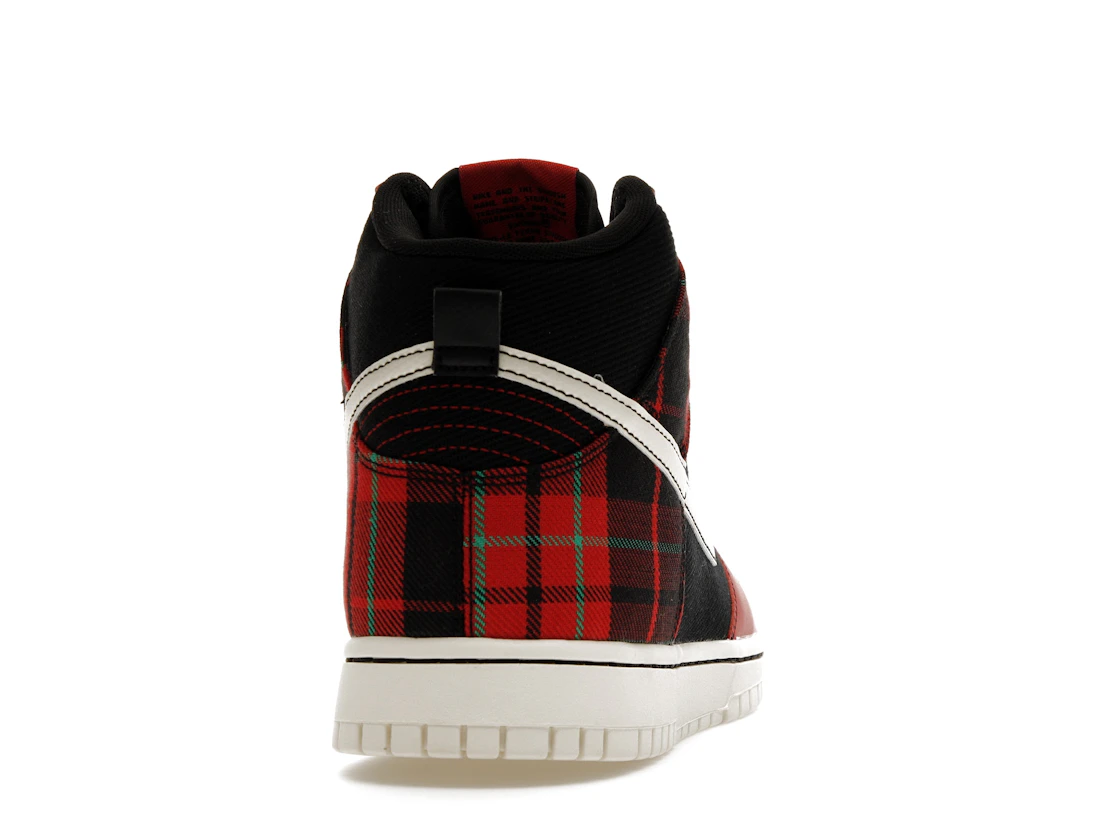 Vue 29 de Nike Dunk High SE Tartan Plaid Black University Red