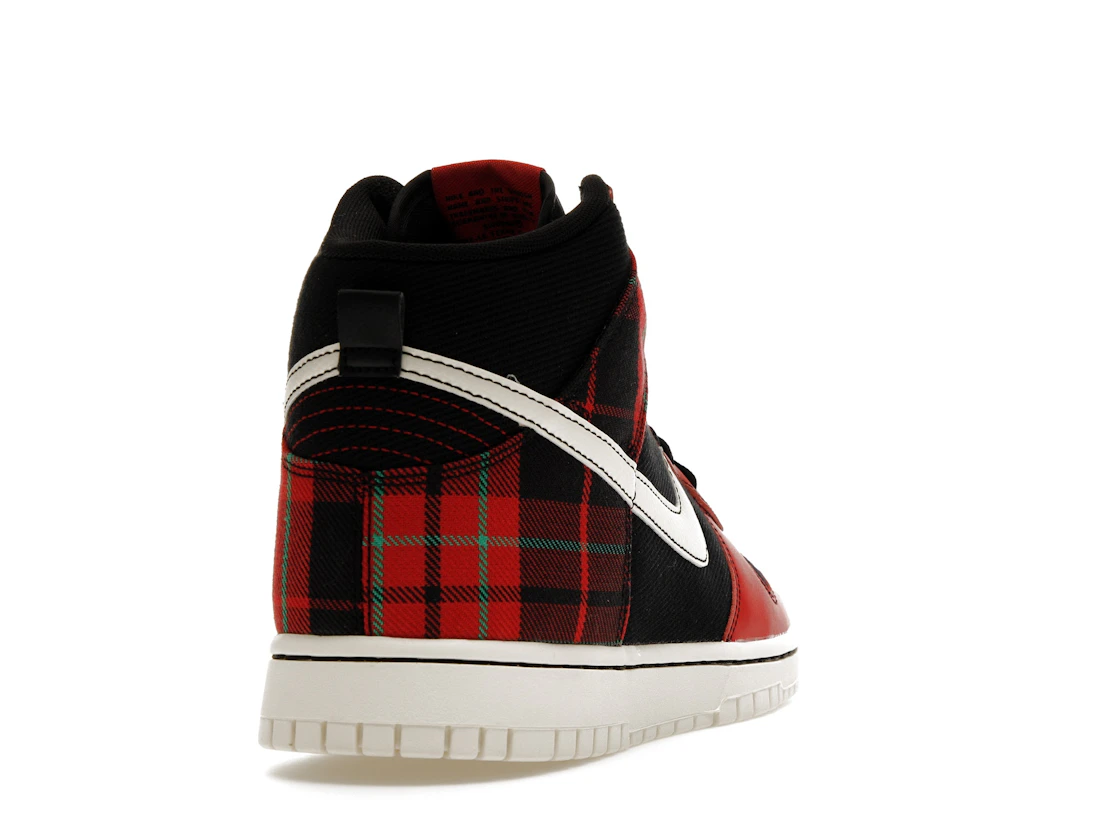 Vue 30 de Nike Dunk High SE Tartan Plaid Black University Red