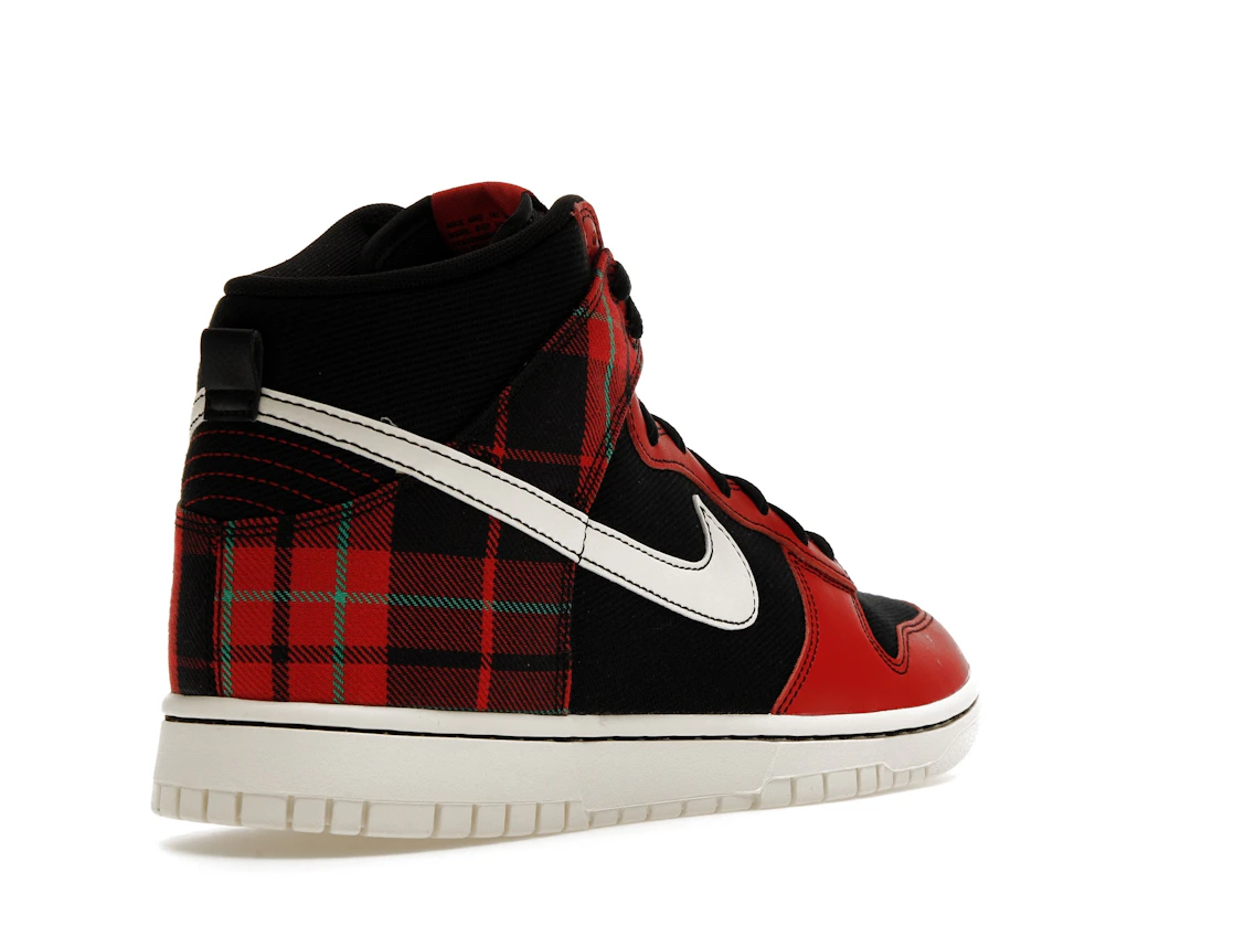 Vue 32 de Nike Dunk High SE Tartan Plaid Black University Red