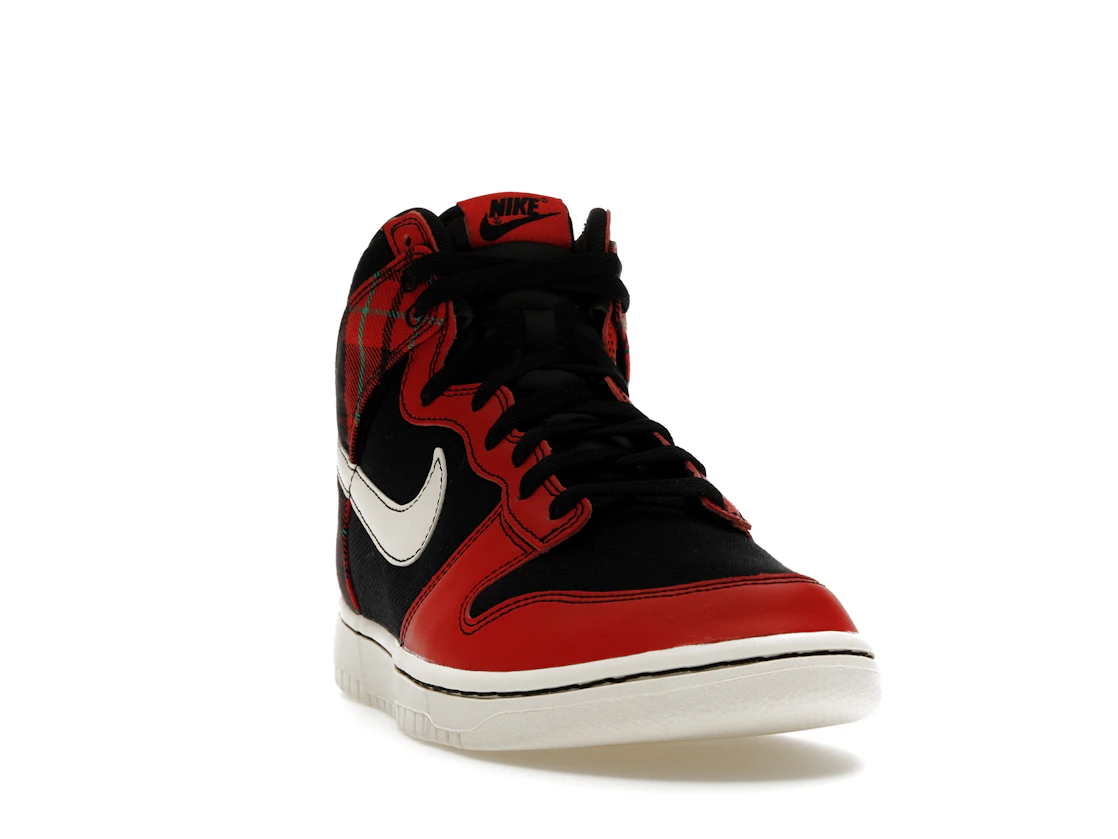 Vue 8 de Nike Dunk High SE Tartan Plaid Black University Red