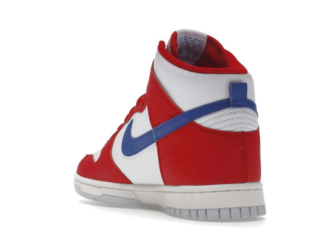 Vue 25 de Nike Dunk High 4th of July (2022)