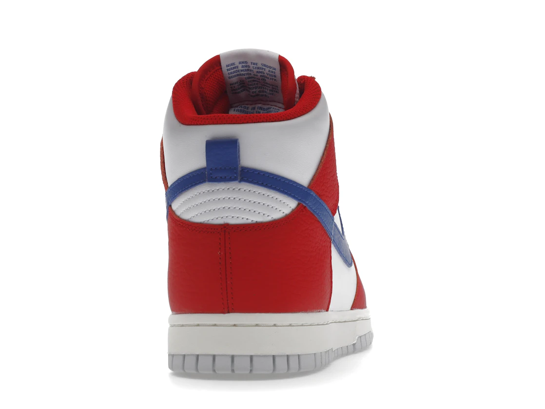 Vue 29 de Nike Dunk High 4th of July (2022)