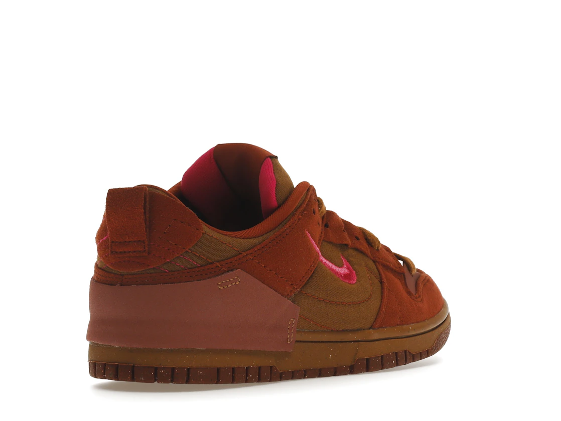 Vue 32 de Nike Dunk Low Disrupt 2 Desert Bronze Pink Prime 