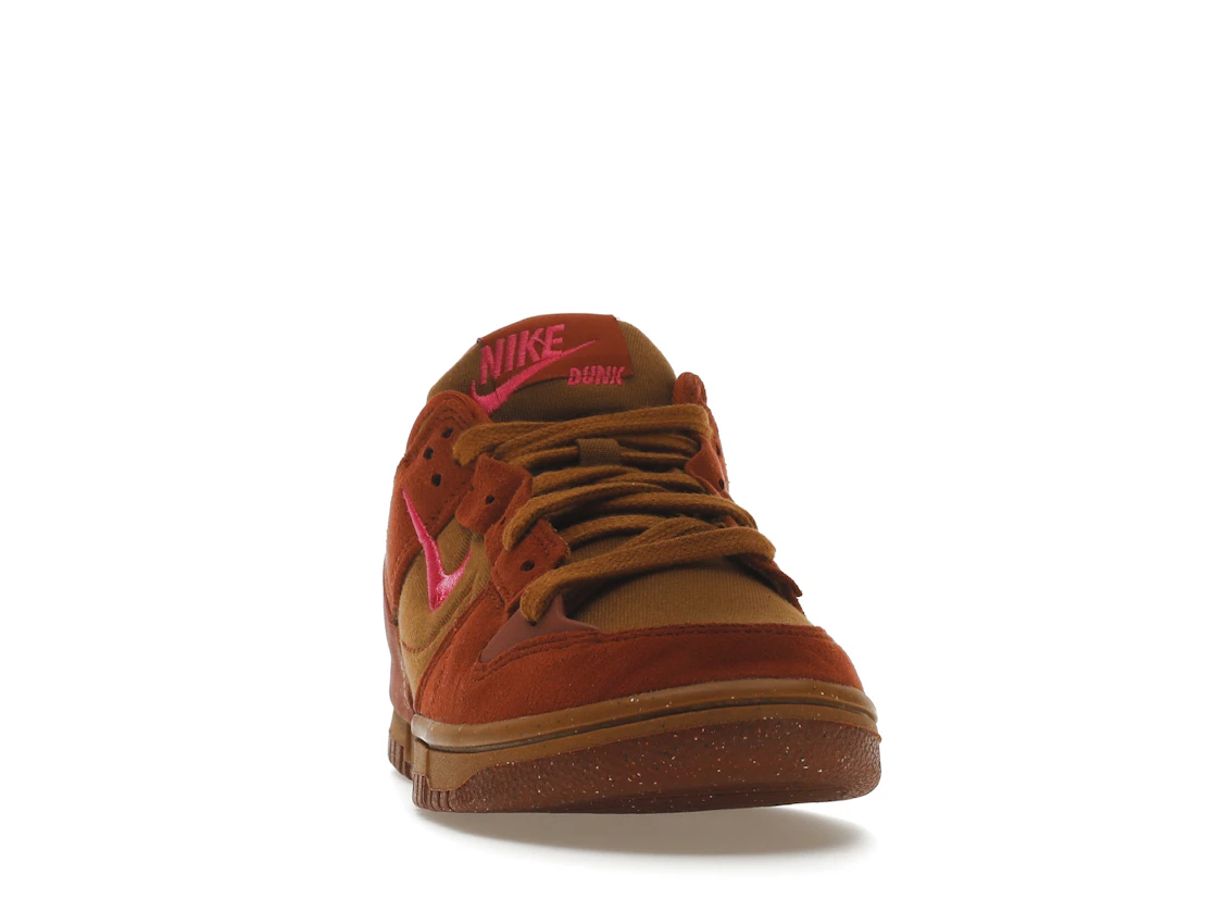 Vue 9 de Nike Dunk Low Disrupt 2 Desert Bronze Pink Prime 