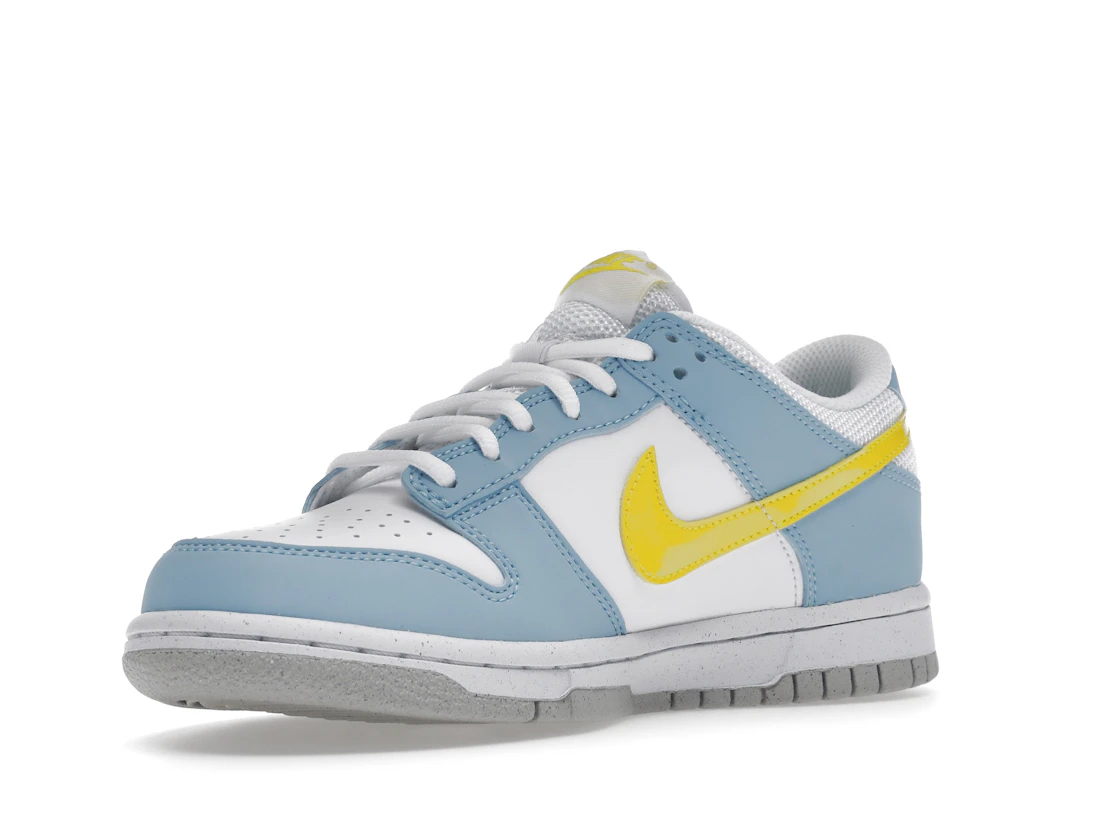 Vue 15 de Nike Dunk Low Next Nature Homer Simpson (GS)