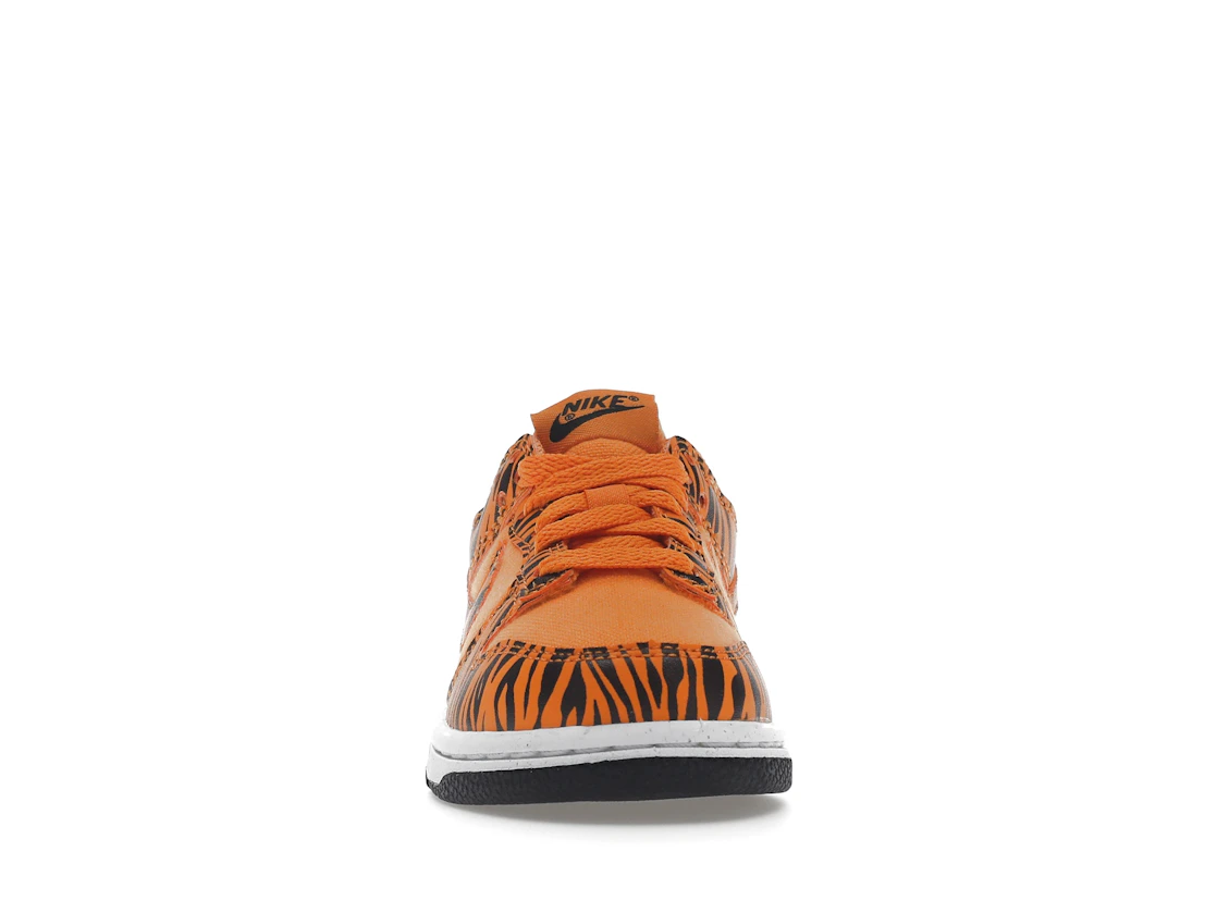 Vue 10 de Nike Dunk Low Next Nature Tiger Stripes (PS)
