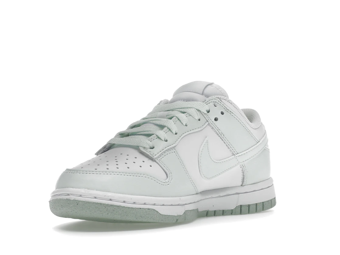 Vue 14 de Nike Dunk Low Next Nature White Mint 