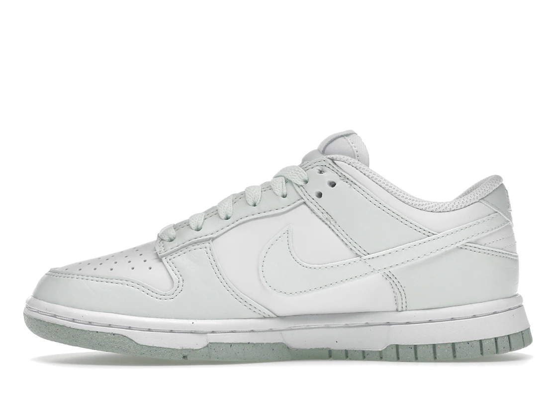 Vue 19 de Nike Dunk Low Next Nature White Mint 