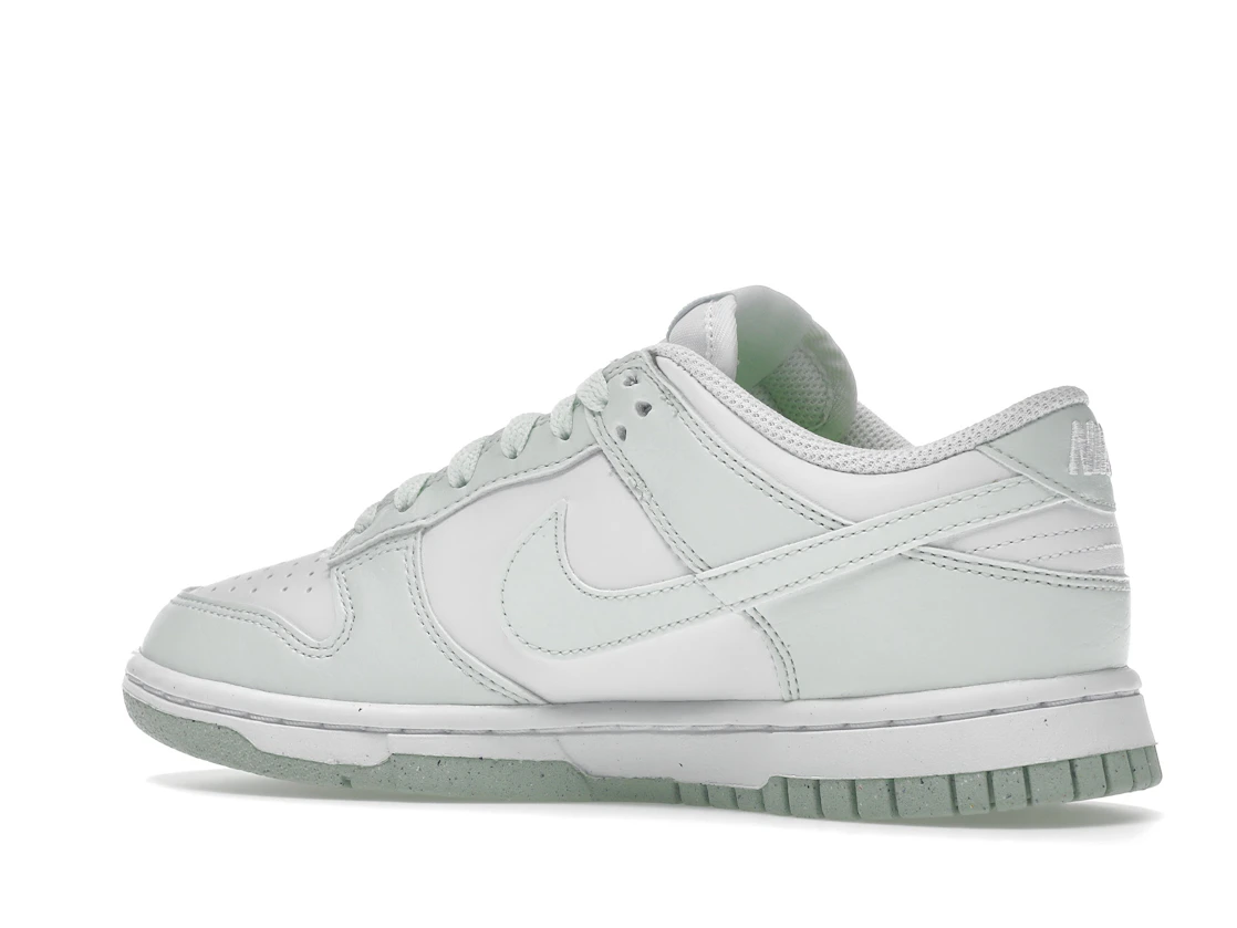 Vue 22 de Nike Dunk Low Next Nature White Mint 
