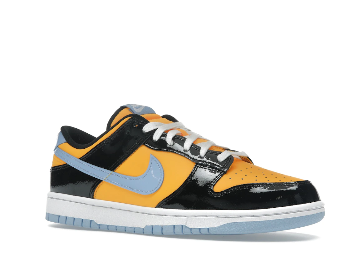 Vue 4 de Nike Dunk Low Retro SE Black Laser Orange