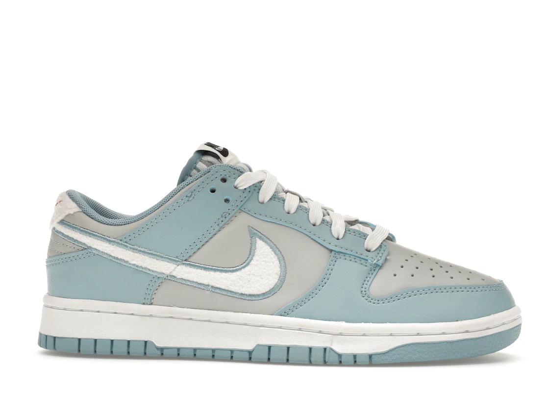 Vue 2 de Nike Dunk Low Retro Fleece Swoosh Worn Blue