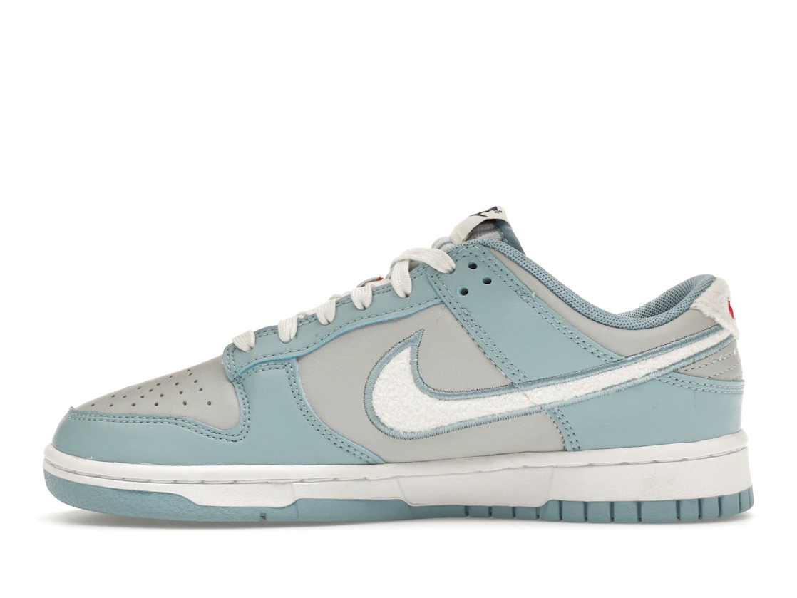 Vue 19 de Nike Dunk Low Retro Fleece Swoosh Worn Blue