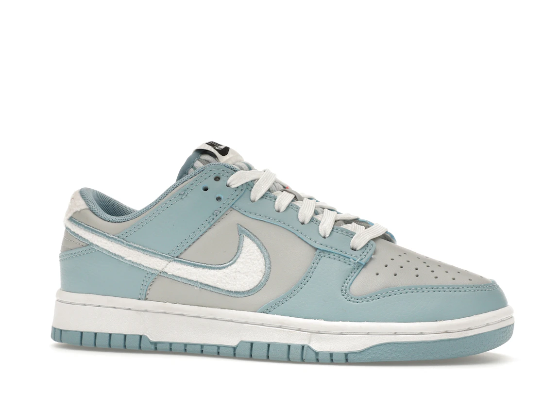 Vue 3 de Nike Dunk Low Retro Fleece Swoosh Worn Blue