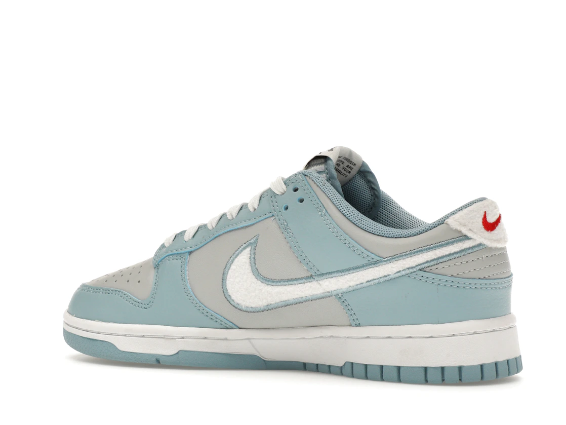 Vue 22 de Nike Dunk Low Retro Fleece Swoosh Worn Blue