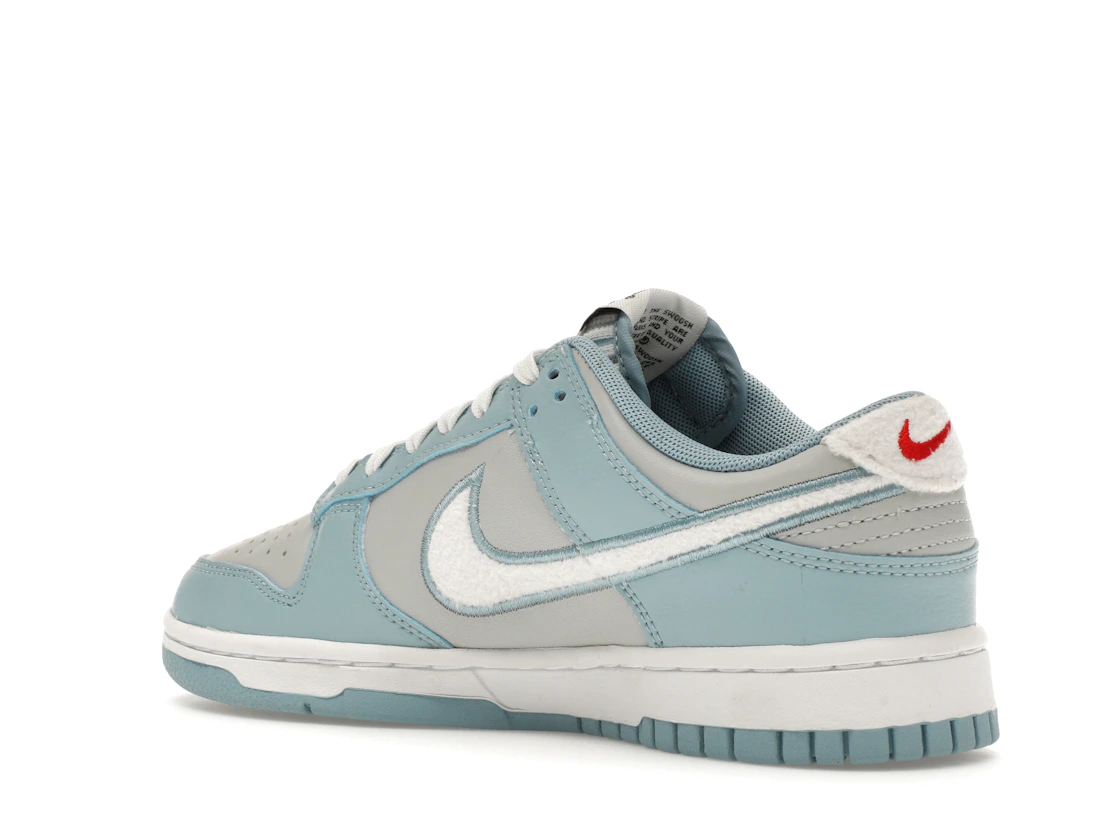 Vue 23 de Nike Dunk Low Retro Fleece Swoosh Worn Blue