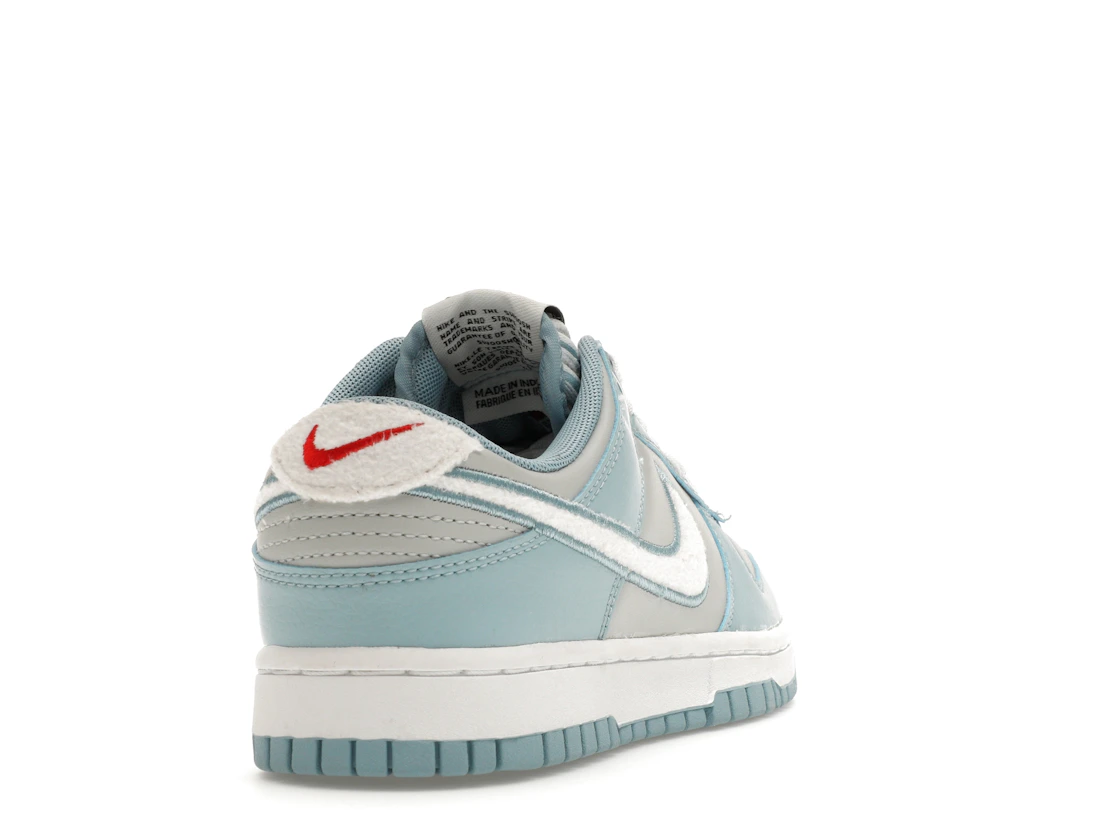 Vue 30 de Nike Dunk Low Retro Fleece Swoosh Worn Blue