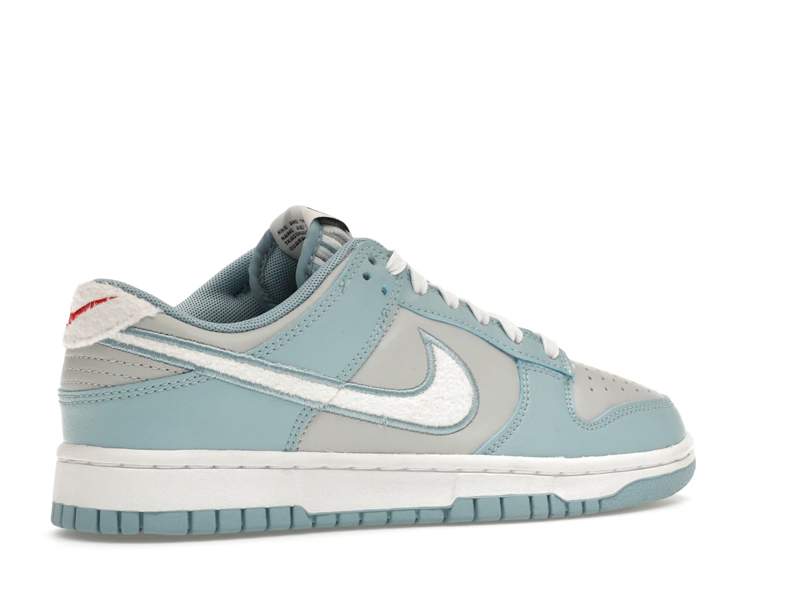 Vue 34 de Nike Dunk Low Retro Fleece Swoosh Worn Blue