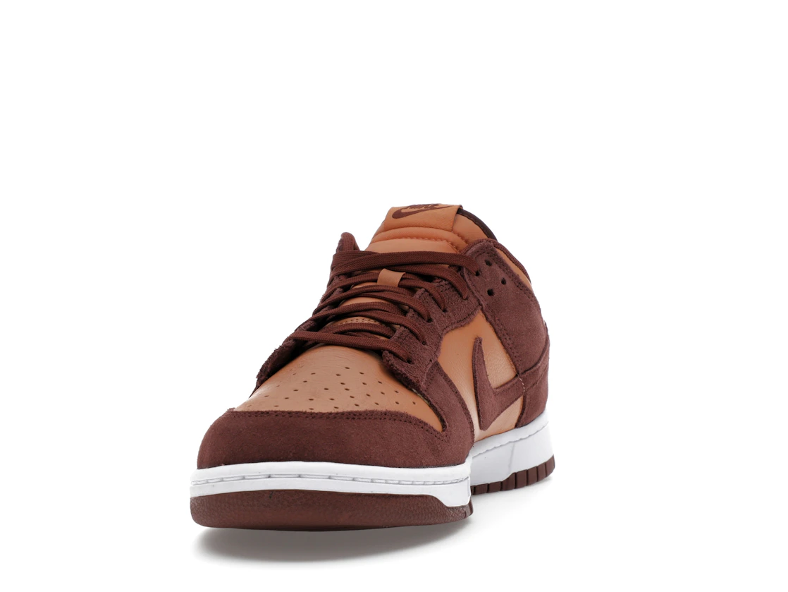 Vue 12 de Nike Dunk Low SE Amber Brown