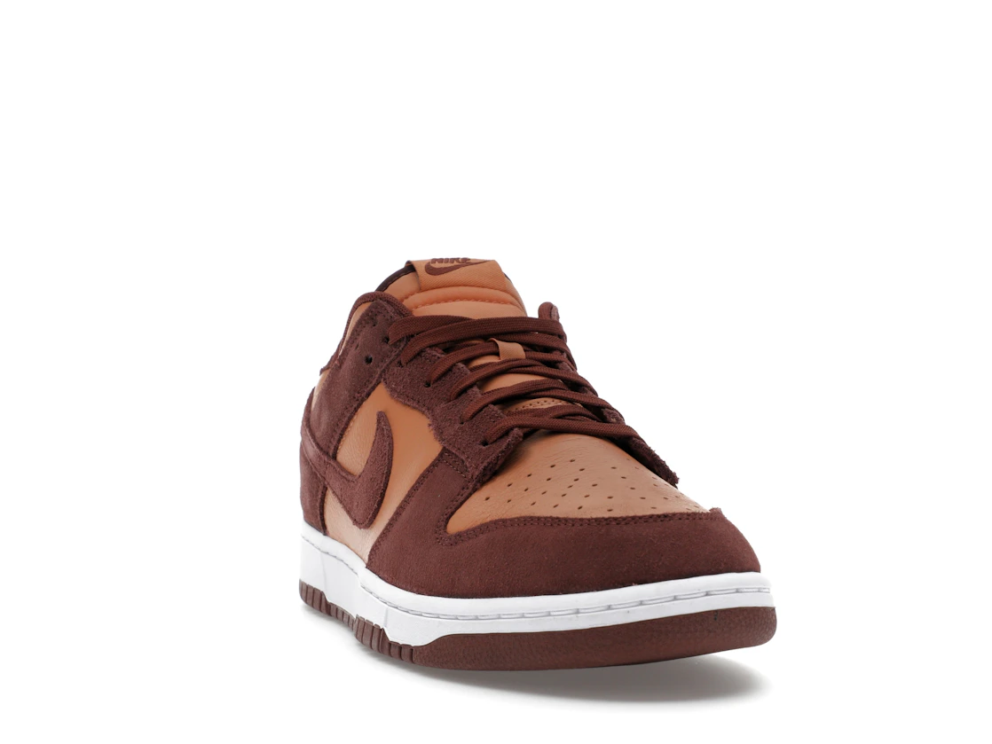 Vue 8 de Nike Dunk Low SE Amber Brown