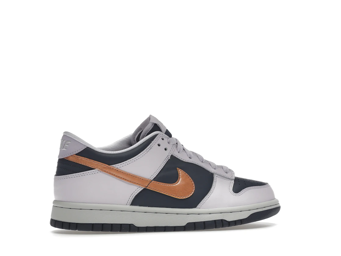Vue 35 de Nike Dunk Low SE Copper Swoosh (GS)