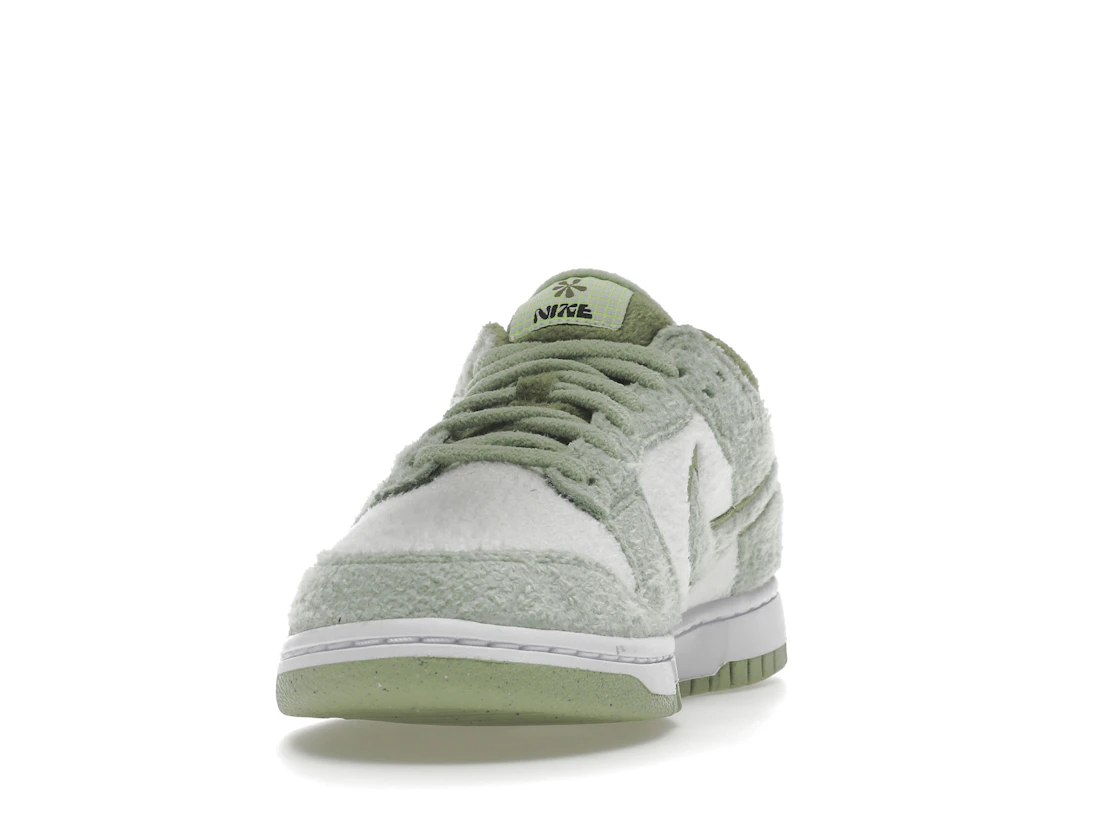 Vue 12 de Nike Dunk Low SE Fleece Pack Honeydew 