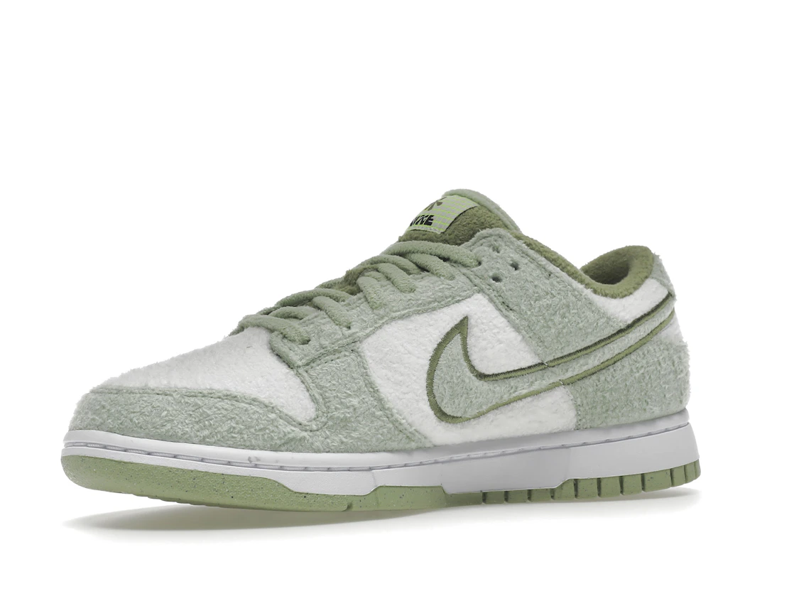 Vue 16 de Nike Dunk Low SE Fleece Pack Honeydew 