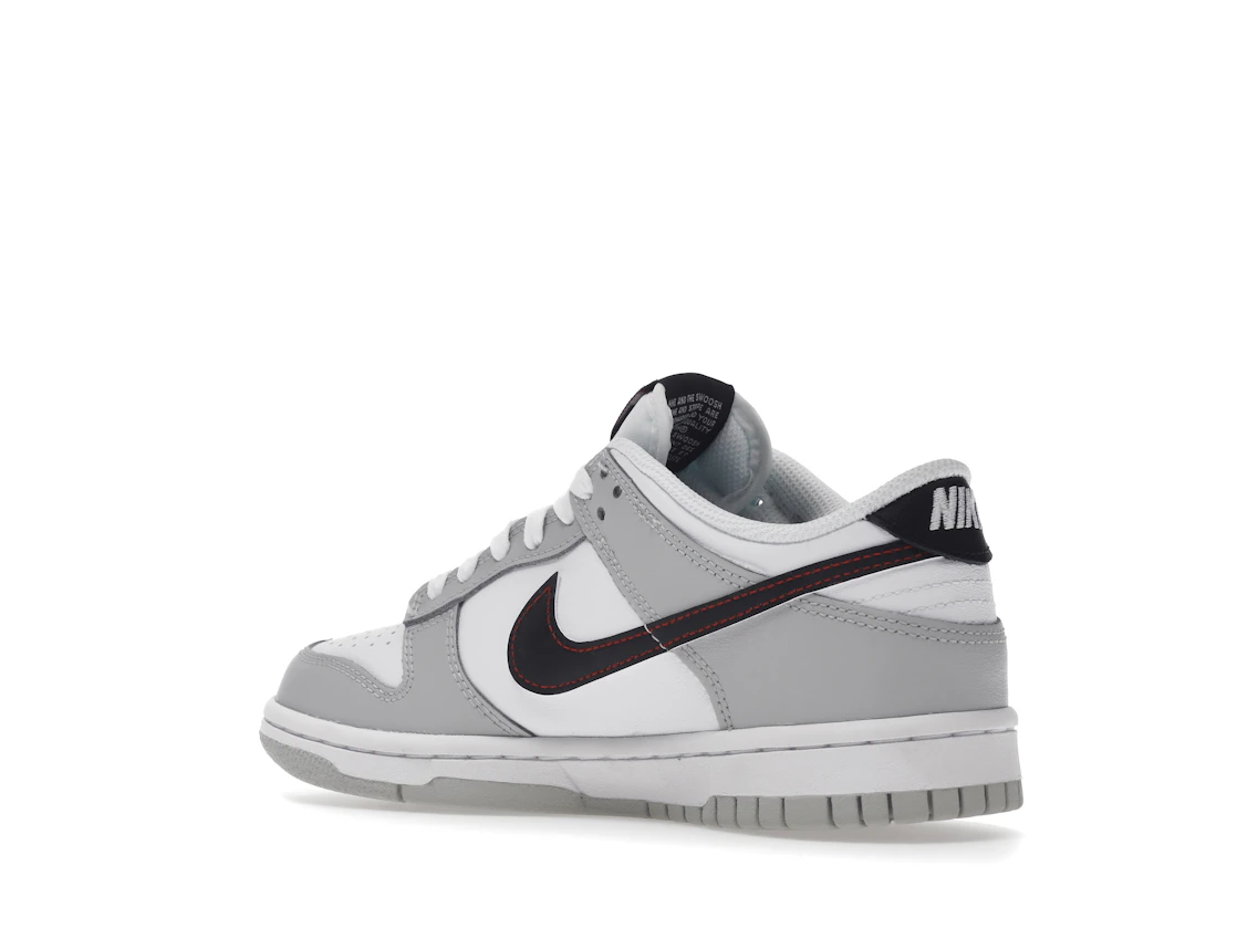 Vue 23 de Nike Dunk Low SE Jackpot (GS)