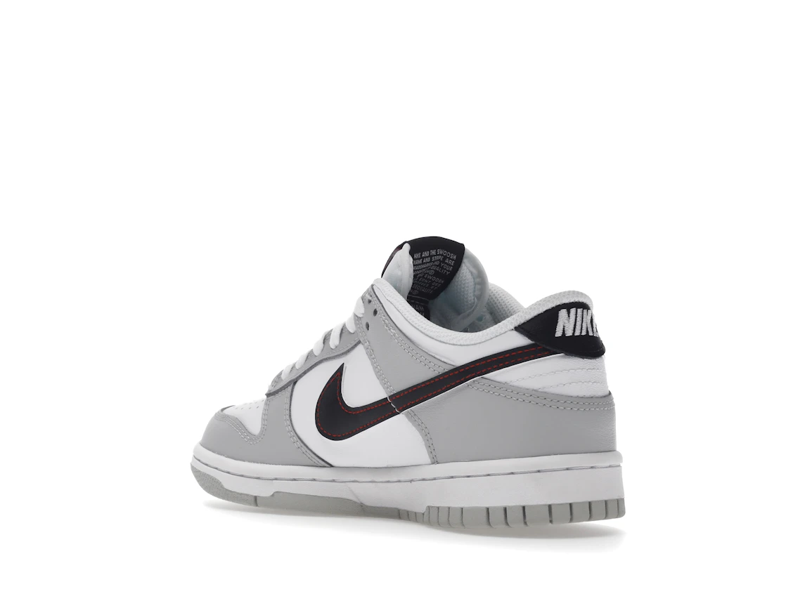 Vue 24 de Nike Dunk Low SE Jackpot (GS)