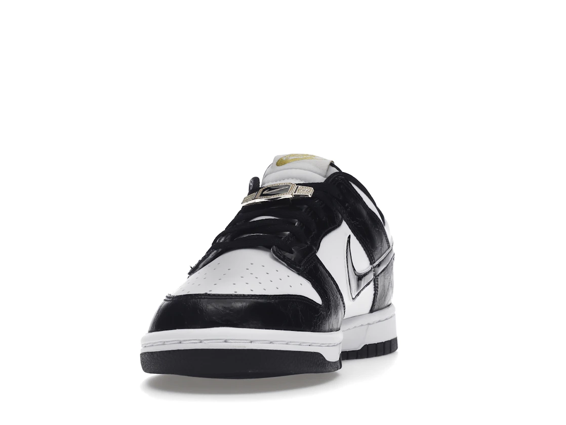 Vue 12 de Nike Dunk Low SE World Champs Black White