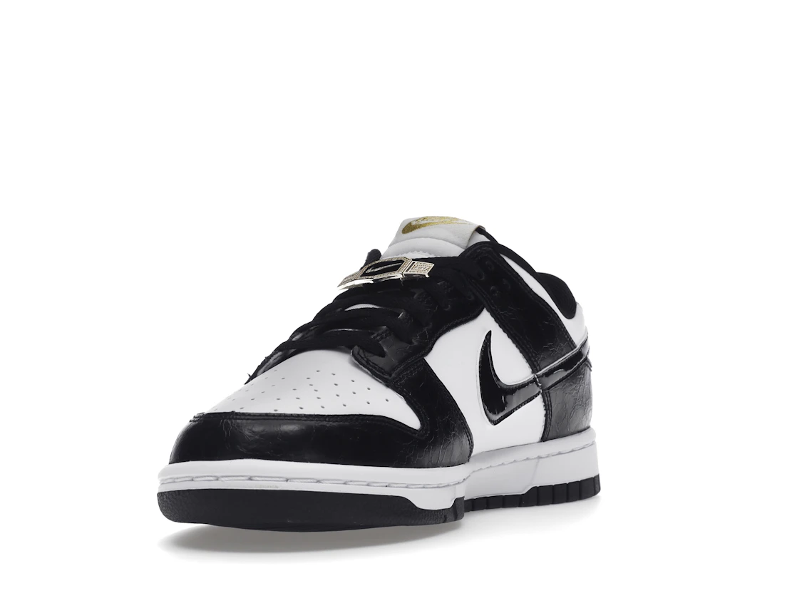 Vue 13 de Nike Dunk Low SE World Champs Black White