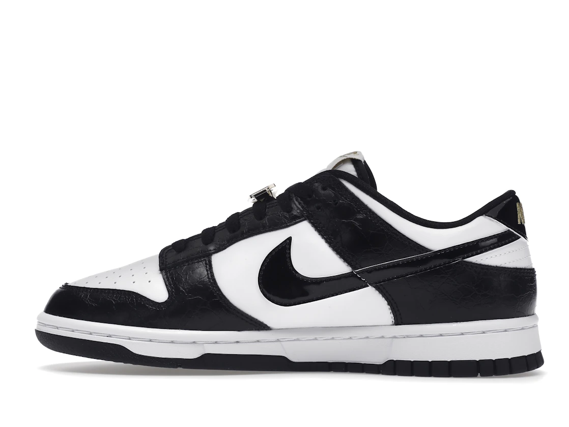 Vue 20 de Nike Dunk Low SE World Champs Black White