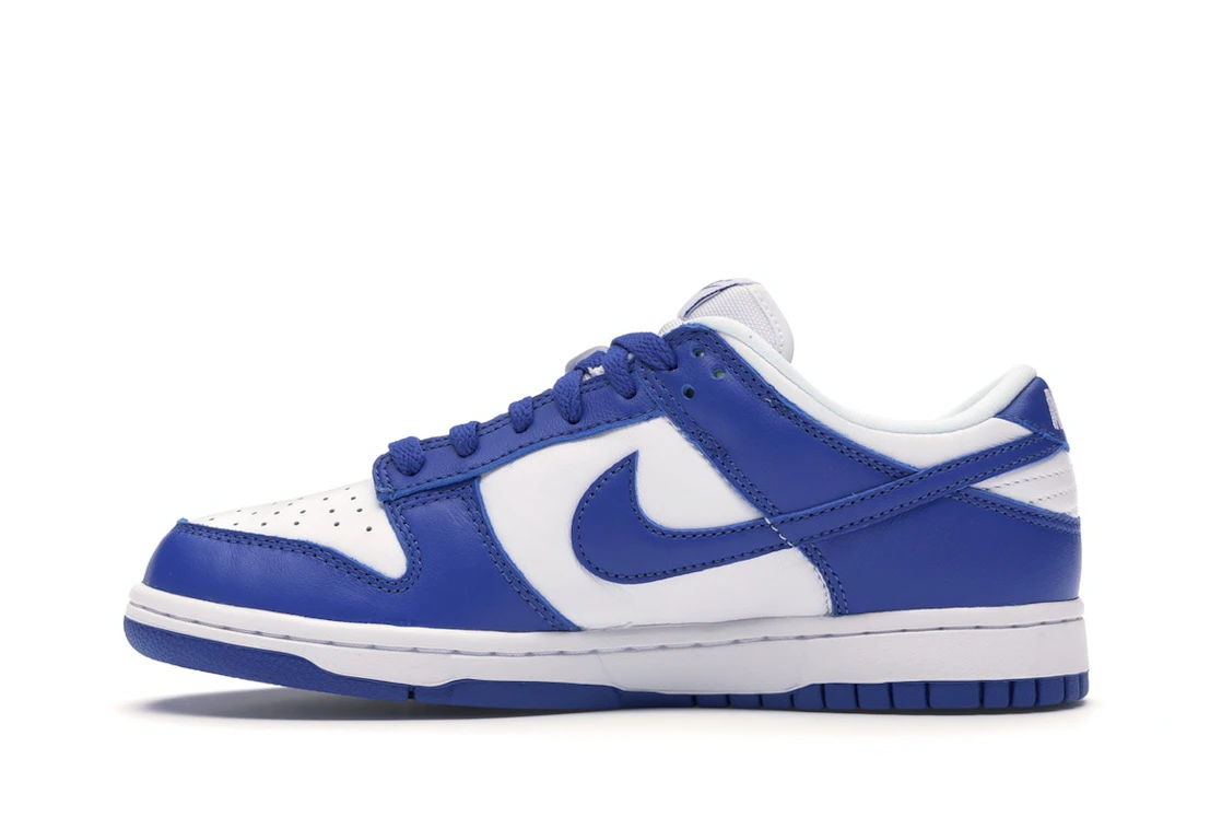 Vue 19 de Nike Dunk Low SP Kentucky