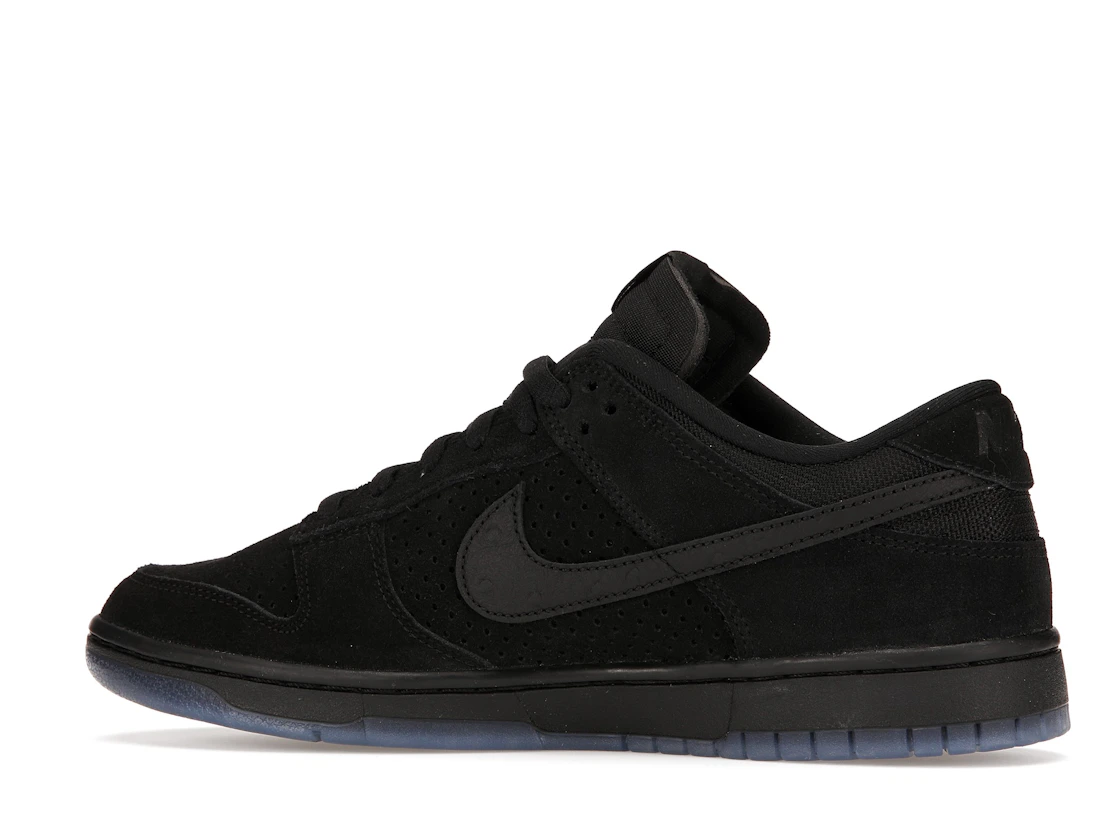 Vue 21 de Nike Dunk Low SP Undefeated 5 On It Black