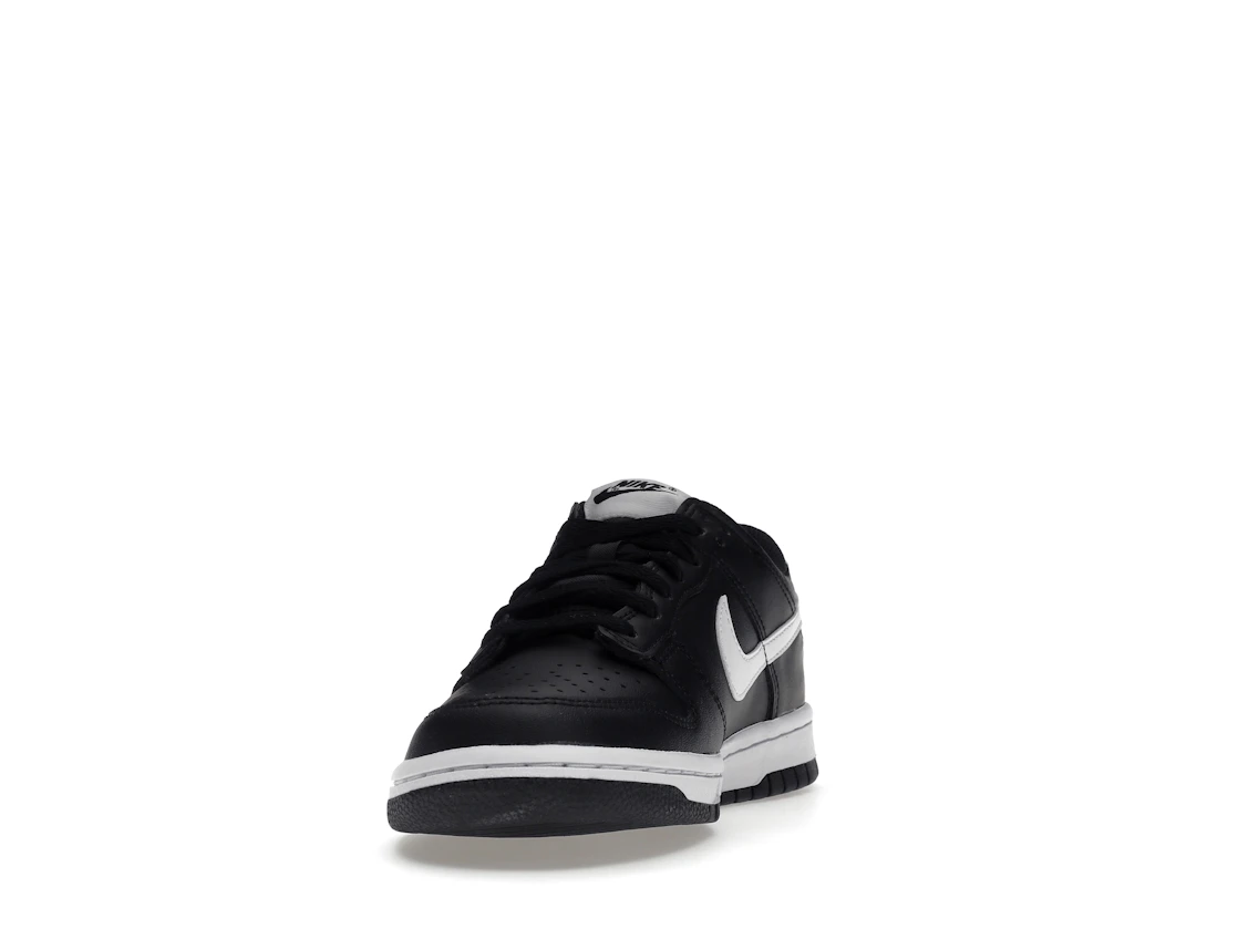 Vue 12 de Nike Dunk Low Black Panda 2.0 (GS)