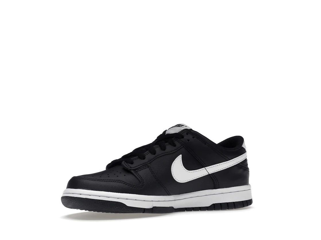 Vue 16 de Nike Dunk Low Black Panda 2.0 (GS)