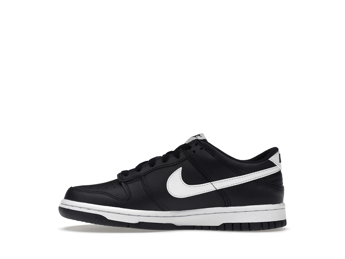 Vue 19 de Nike Dunk Low Black Panda 2.0 (GS)