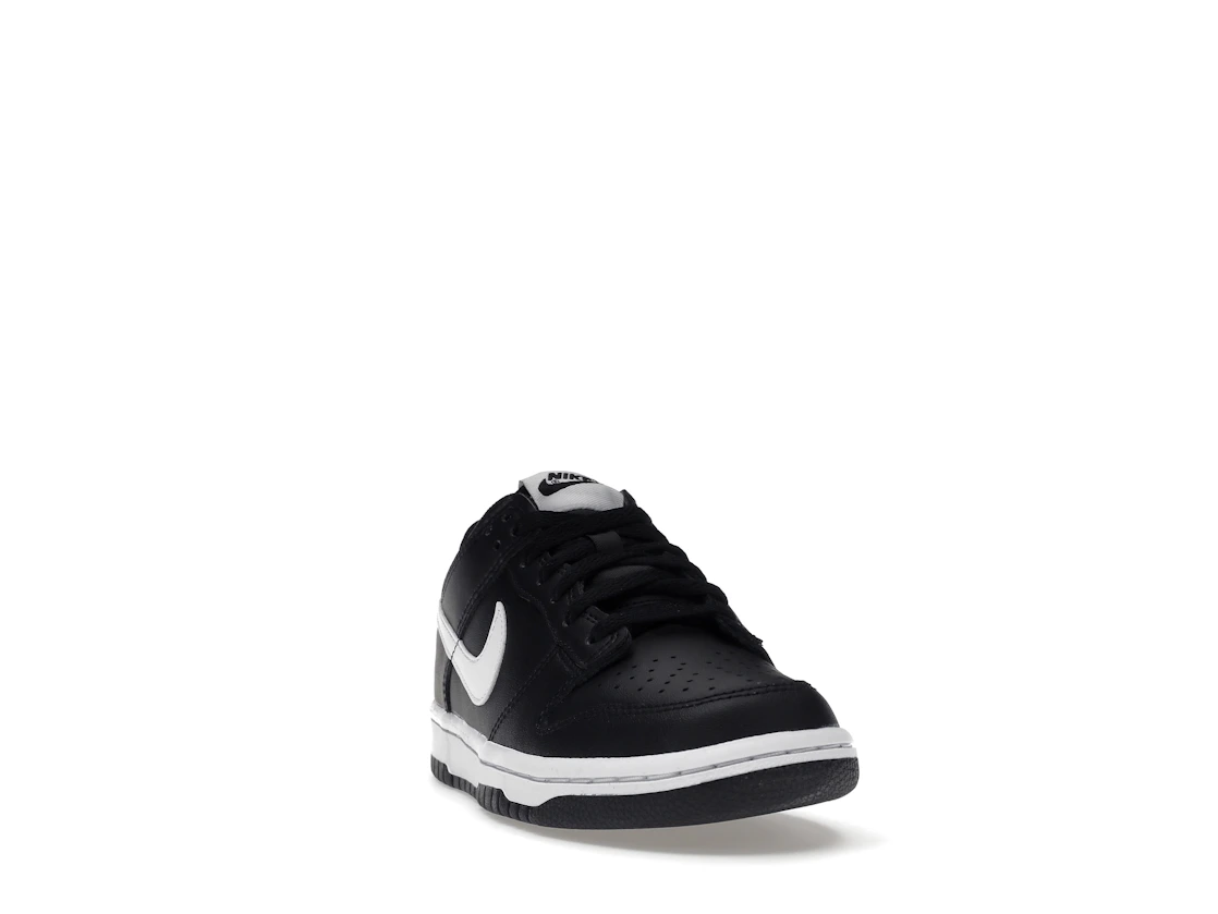 Vue 8 de Nike Dunk Low Black Panda 2.0 (GS)
