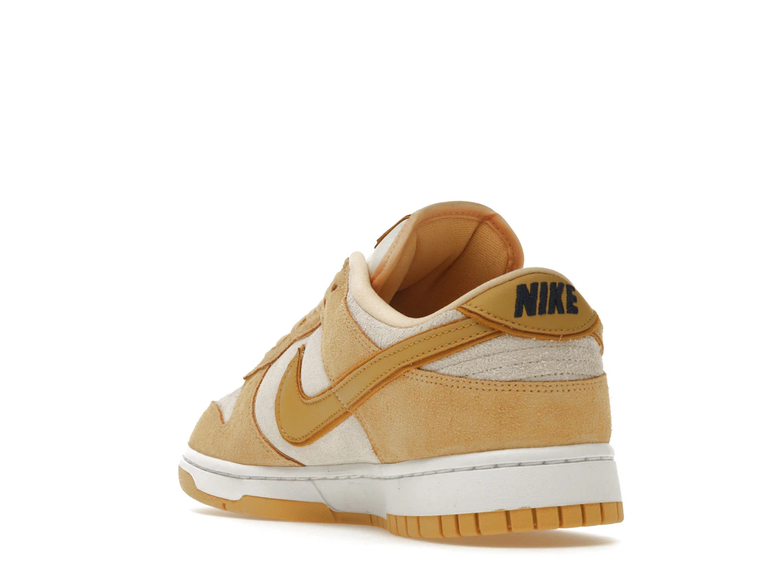 Vue 25 de Nike Dunk Low Celestial Gold Suede 