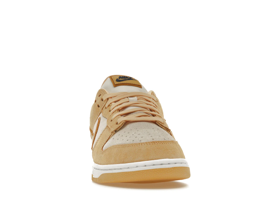 Vue 9 de Nike Dunk Low Celestial Gold Suede 