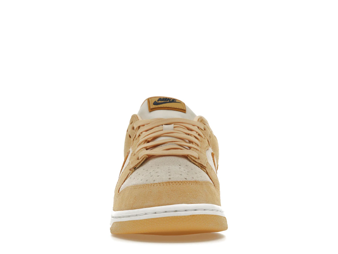 Vue 10 de Nike Dunk Low Celestial Gold Suede 