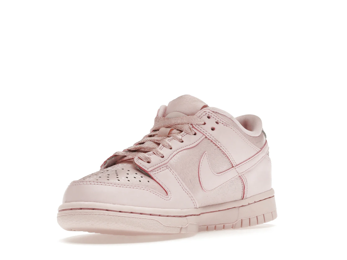 Vue 14 de Nike Dunk Low Prism Pink (GS)