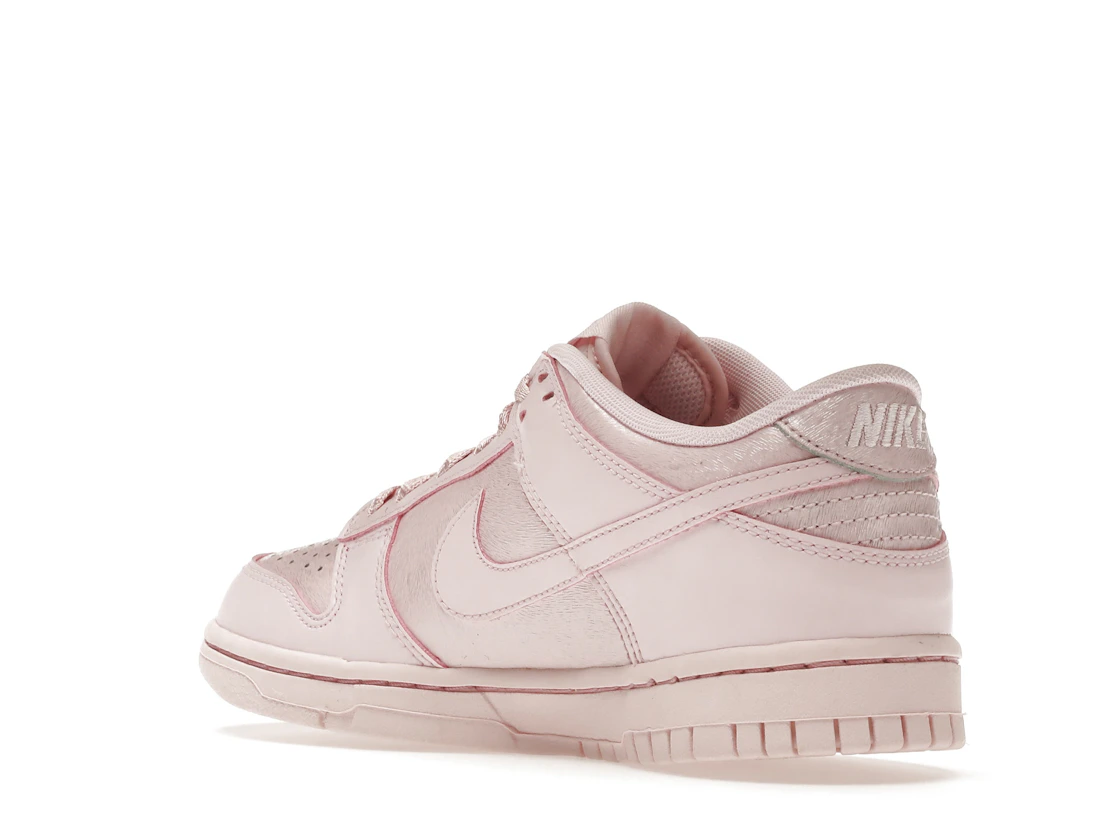 Vue 24 de Nike Dunk Low Prism Pink (GS)