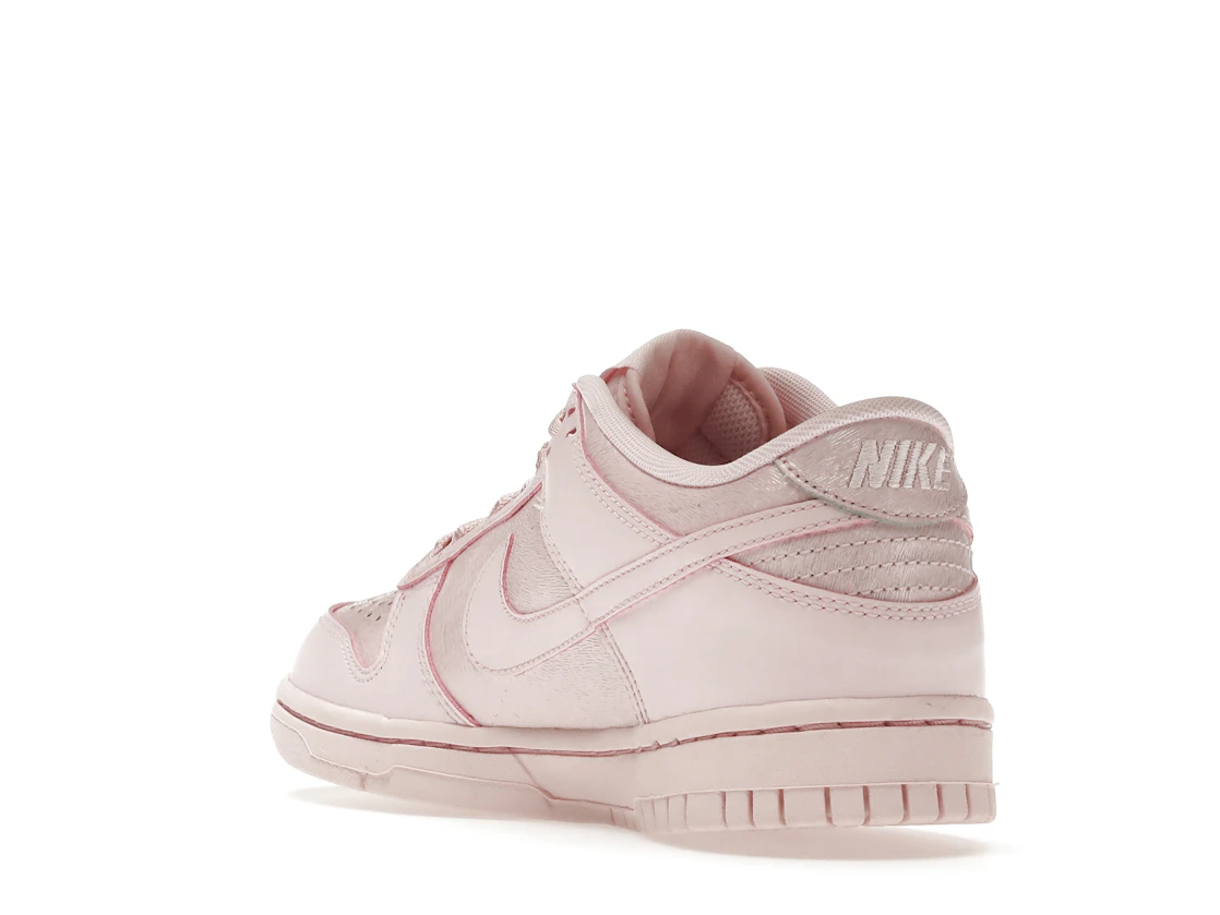 Vue 25 de Nike Dunk Low Prism Pink (GS)