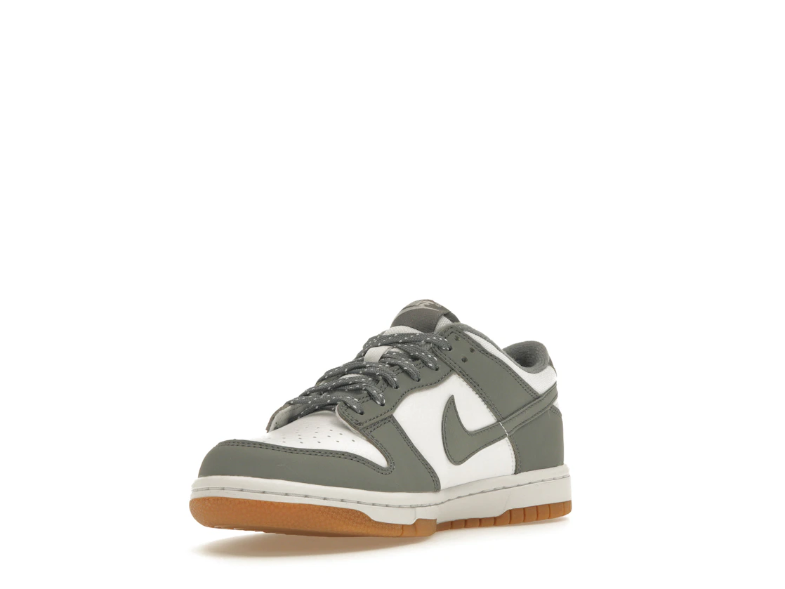 Vue 14 de Nike Dunk Low Reflective Grey (GS)