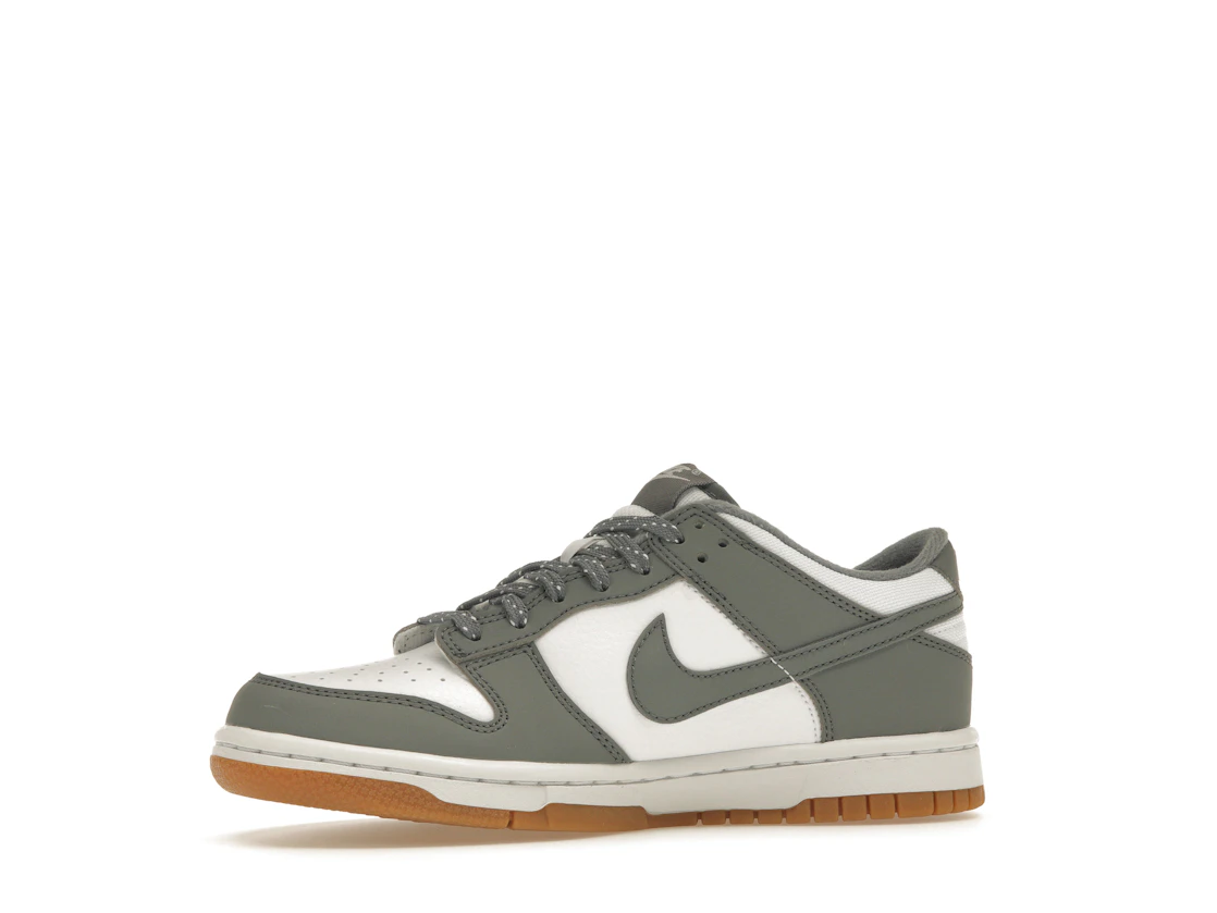 Vue 17 de Nike Dunk Low Reflective Grey (GS)